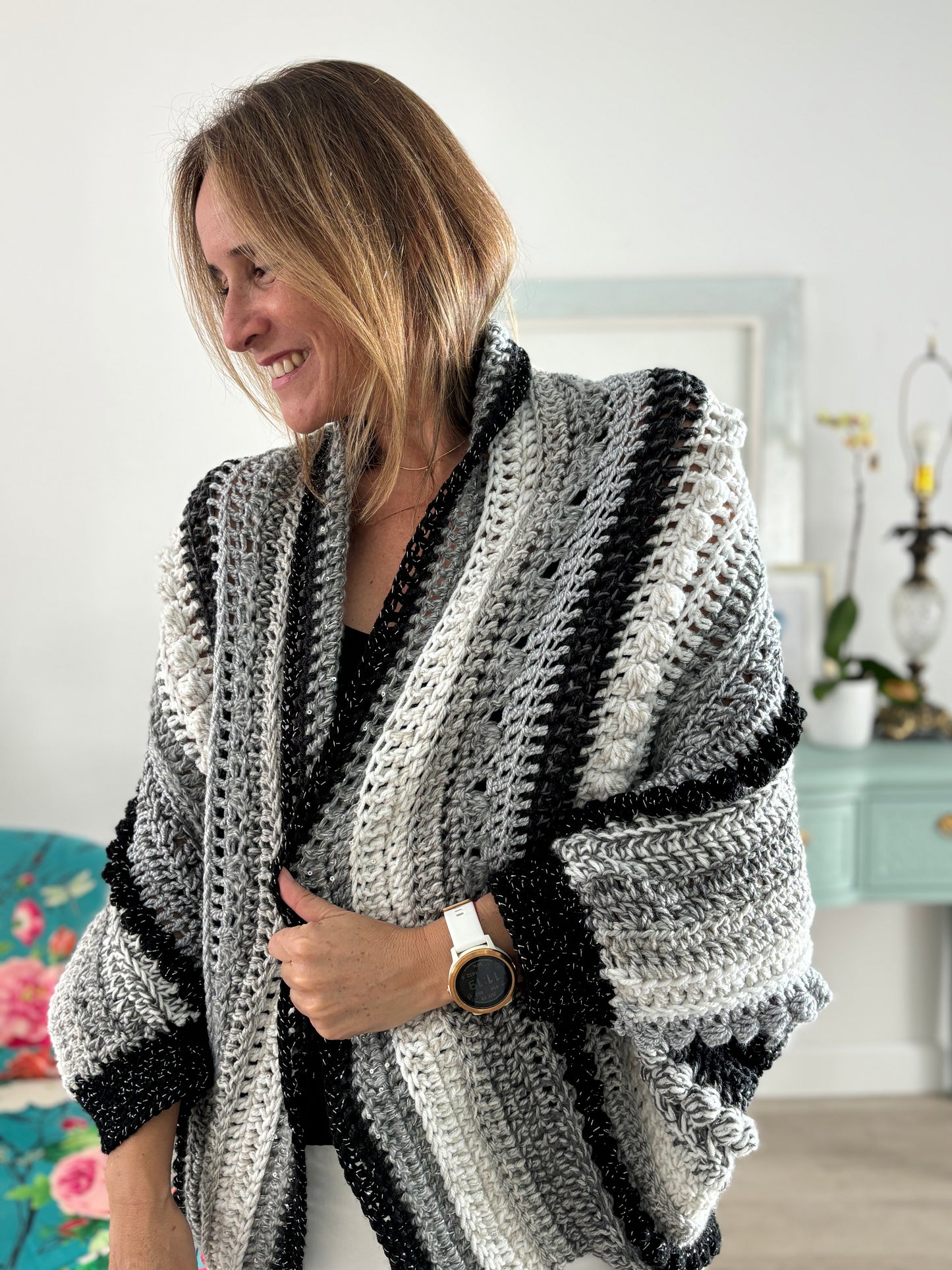 Cardigan Inés, perla,gris y negro