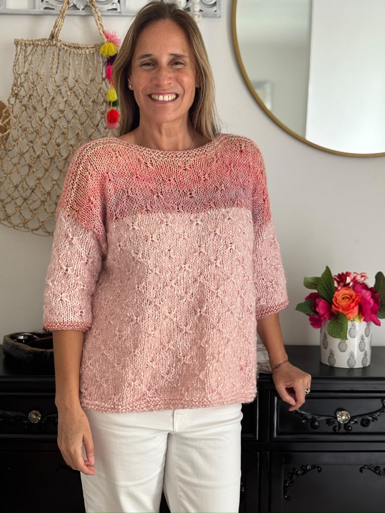 Sweater Kate tejido a mano en punto estrella, color rosa
